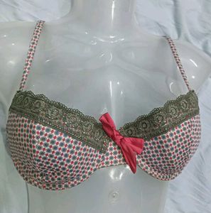 🤎 Cute Polka Dot Bra with Lace Trim