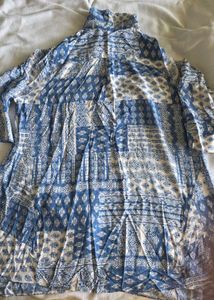 Blue &amp; White Printed Top