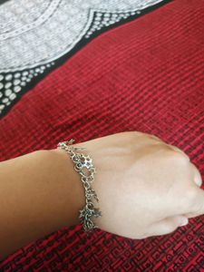 Star Chain Bracelet With Jerkin Ring