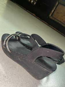 girls  Black Flat Sandals