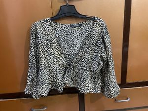 Leopard Print Tie-Front Bell Sleeve Top