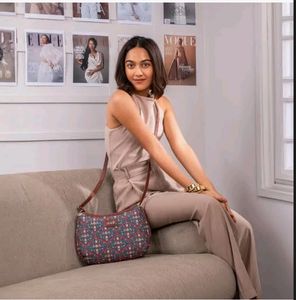 Zouk Shoulder Bag