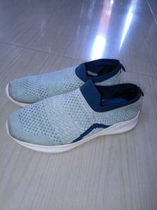 Comfortable Knit Slip-On Sneakers