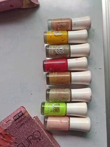 Fake Nails &amp; Eyelashes &amp; Nail polish Bundle