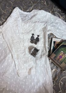 Elegant White Chikankari Kurta