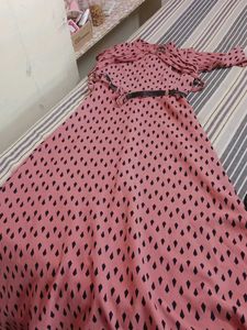 i am selling gown