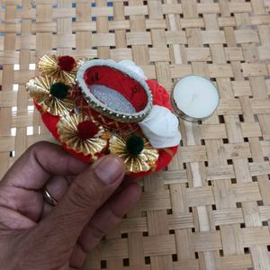 Festive T-light Candle Holder