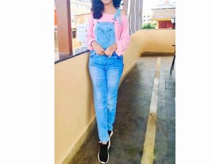 High Quality Dungaree For Ladies Small In Size
