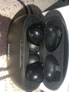 THE WIRELESS EARBUDS