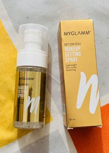MyGlamm Makeup Setting Spray