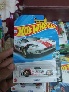 Hot Wheels Ford GT - Collectible Diecast Car