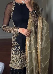 Elegant Black &amp; Gold Sharara 💛