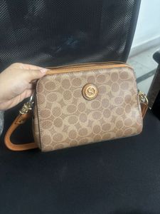Soni Sapphire Brown Crossbody Bag