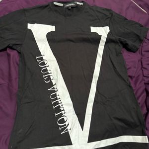 Louis Vuitton V Logo T-Shirt