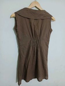 Stylish Brown Sleeveless Top