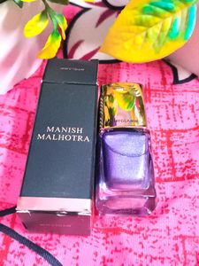 The MyGlamm Manish Malhotra Crushed Velour Nail Po