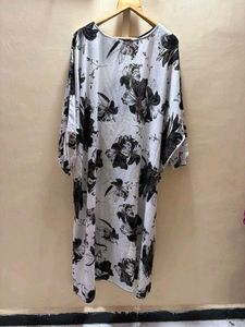 Flowy Floral Print Maxi abaya
