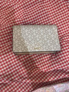 DKNY Signature Print Wallet original and coded
