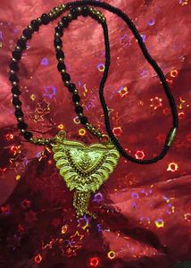 Elegant Gold Pendant Necklace