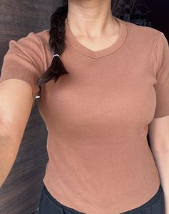 ribbed brown top