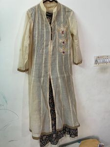 Anarkali Style Kurta With Inner And Embroidery