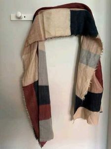 Stylish Plaid Scarf