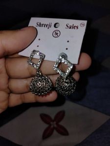 7 pairs of jhumkas and earrings