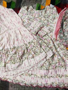 Floral Embroidered Kurta Set