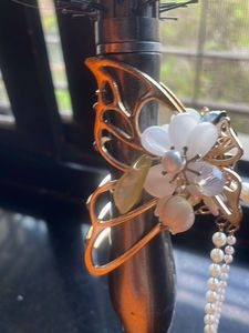 Elegant Butterfly Hair Clip with Pearls