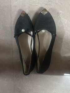 Sparkly Black Pointed Flats