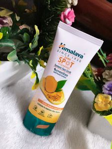 Himalaya Spot Clearing Turmeric Face Scrub