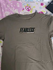 Cool Graphic T-Shirt "FEARLESS"