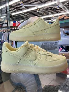 Nike Air Force 1 '07 Pastel Yellow