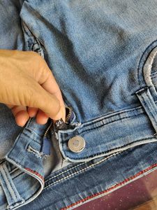 Men's Light Wash Denim Jeans