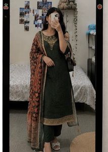 Elegant Dark Green Kurta Set