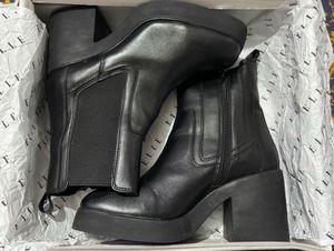 🔥PRICE DROP🔥ELLE Chelsea Chunky Platform Boots