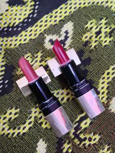 Vibrant Lipsticks - Set of 2