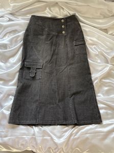 Gray Cargo Midi Skirt✨