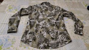 Men's Tropical Print Button-Up Shirt