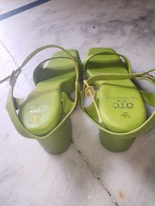 Vibrant Green Platform Heels