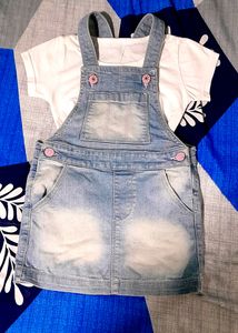 Combo Girl's Dungaree & Tshirt For 3 To 4 Years
