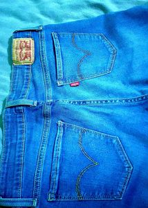 🔹Levi's Blue Denim Jeans👖
