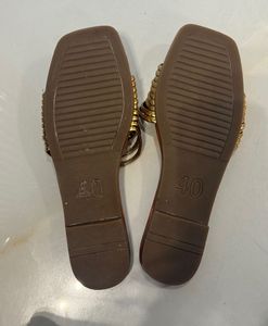 Stylish Flat Sandals with Gold Straps