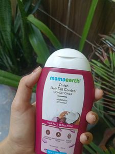 Mamaearth Onion Hair Fall Control Conditioner