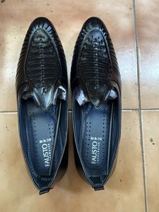 Classic Black Fausto Loafers