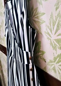 🌚Madame Chic Striped Jumpsuit Dress🌚