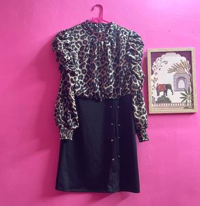 Chic Leopard Print Dress