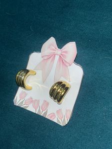 Chunky Gold Tone Hoop Earrings