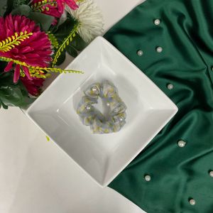 Dual Pearl Scrunchie (Pack Of 2)