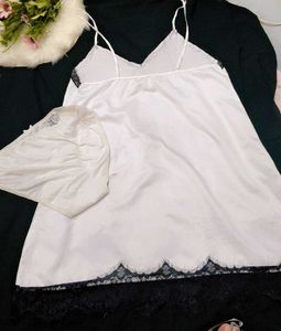 Lace Trimmed Satin slip with brief 👍
